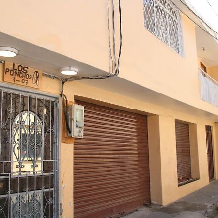 Hospedaje Los Ponchos Otavalo Exterior foto